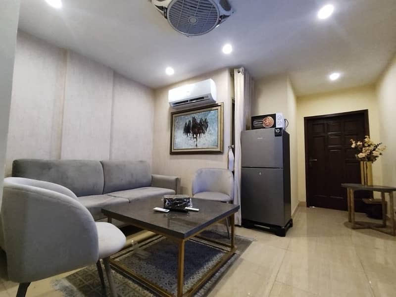 One bedroom flat for short stay like (3s4hrs ) for rent in bahria town 2