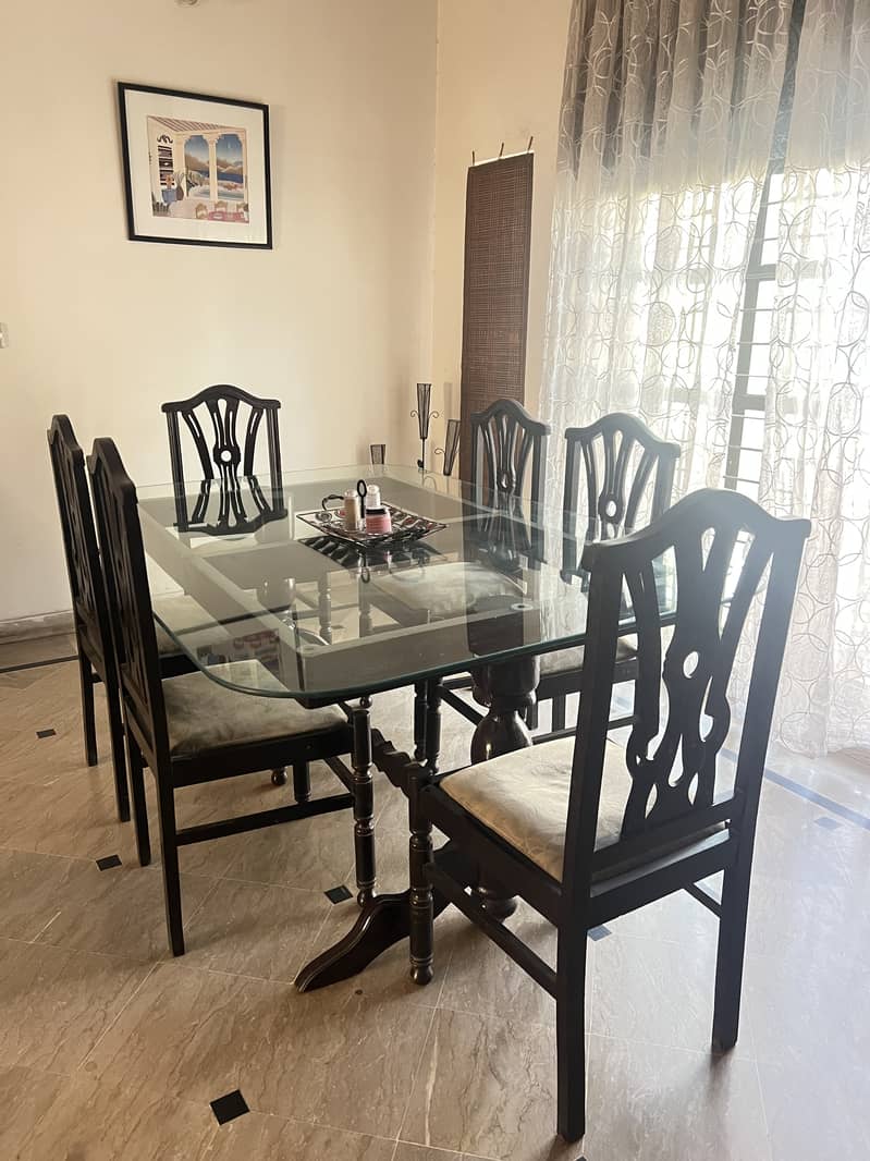 DINING TABLE WITH 6 CHAIRS 2