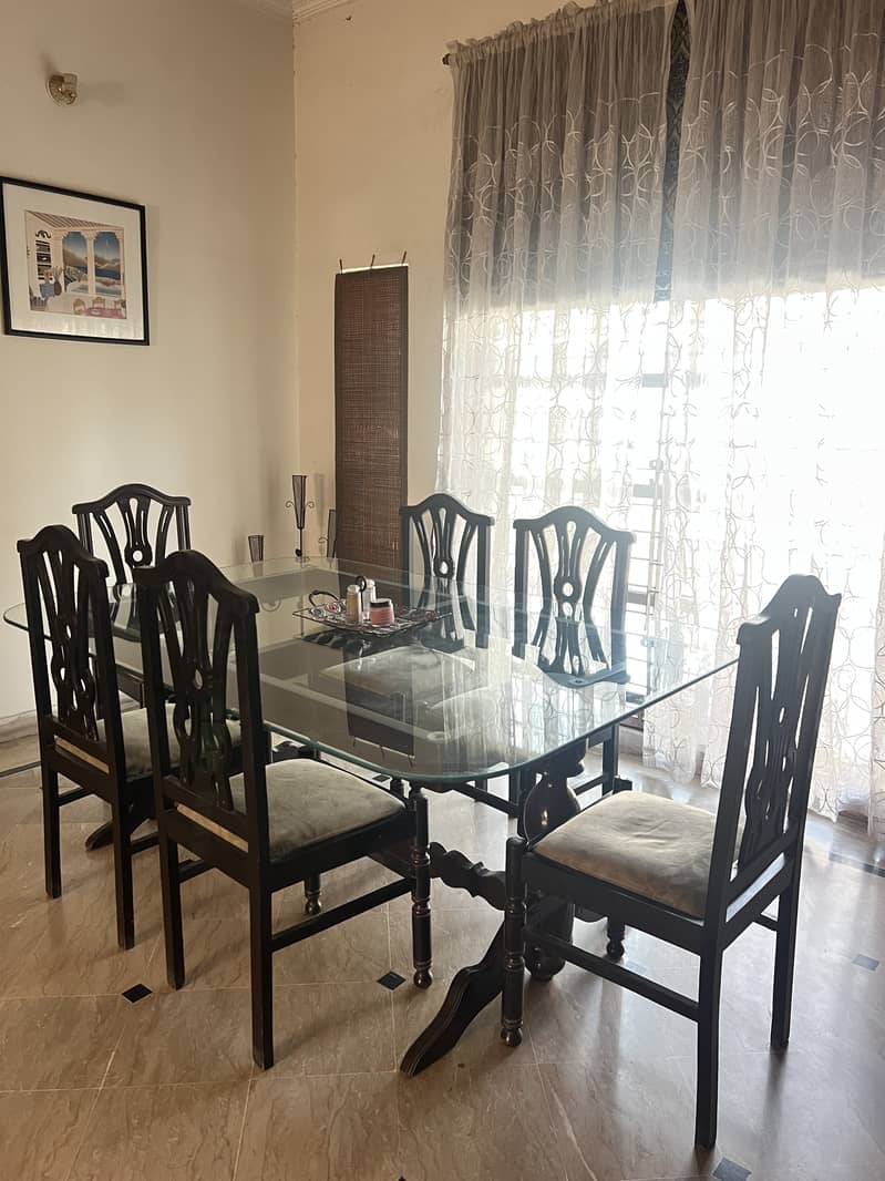 DINING TABLE WITH 6 CHAIRS 4