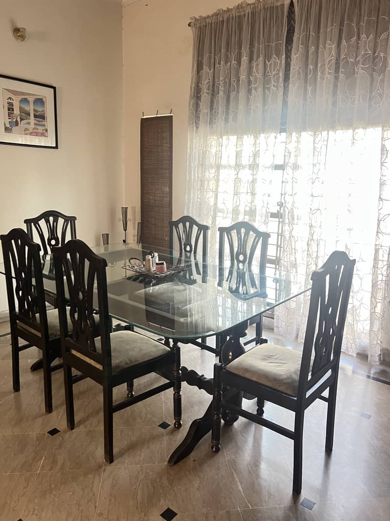 DINING TABLE WITH 6 CHAIRS 5