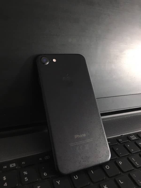 Iphone 7 128gb pta approved 12