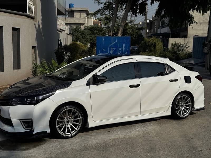 Toyota Altis Grande 2015 cvt1.8 1