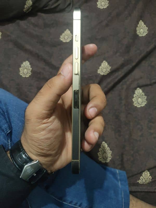 Apple I Phone 12 pro max 256 GB PTA approved 1