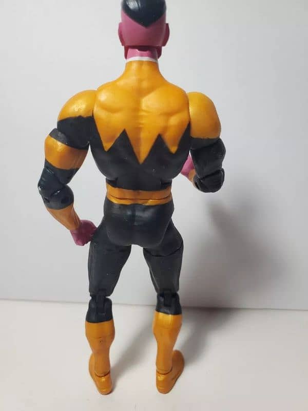 dc essantials figure sinestro 7 inch. 1