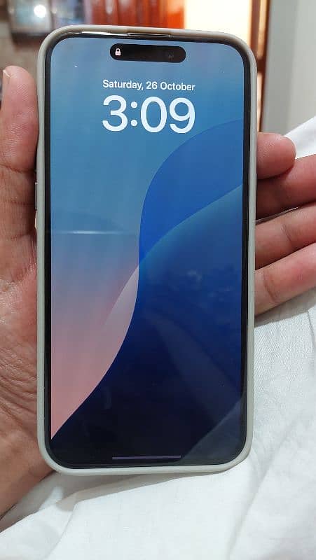 15pro max 256gb Hk Model non pta (99 battery ) white titanium 0