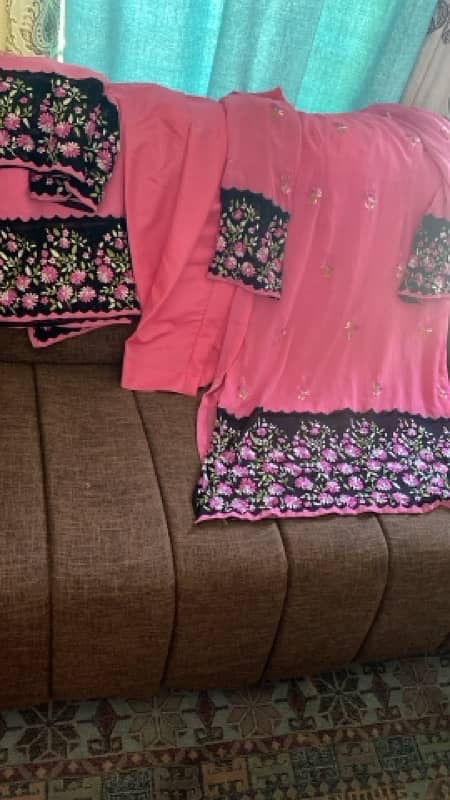 branded dresses slightly  used for sale 1