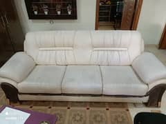 5 Seater sofa set, leatherite urgent sell