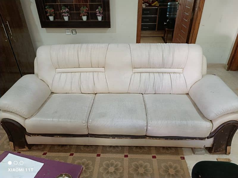 5 Seater sofa set, leatherite urgent sell 0