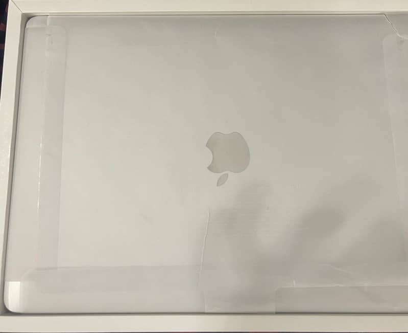 macbook pro m2 -256GB, Brand new condition 2