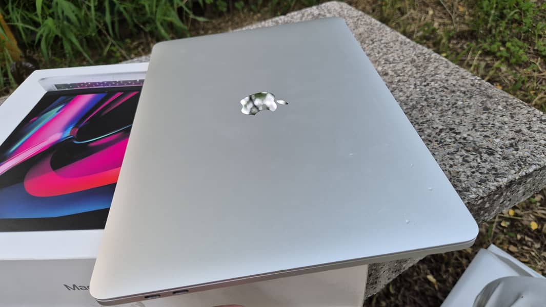 macbook pro m2 -256GB, Brand new condition 3