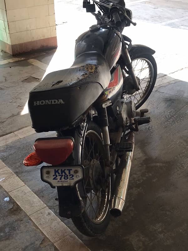 honda cd 70 mode 2017 october . black karachi registered . 3