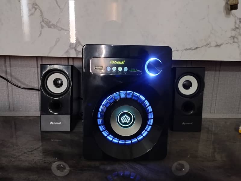 Max-230 Bluetooth Speaker 2