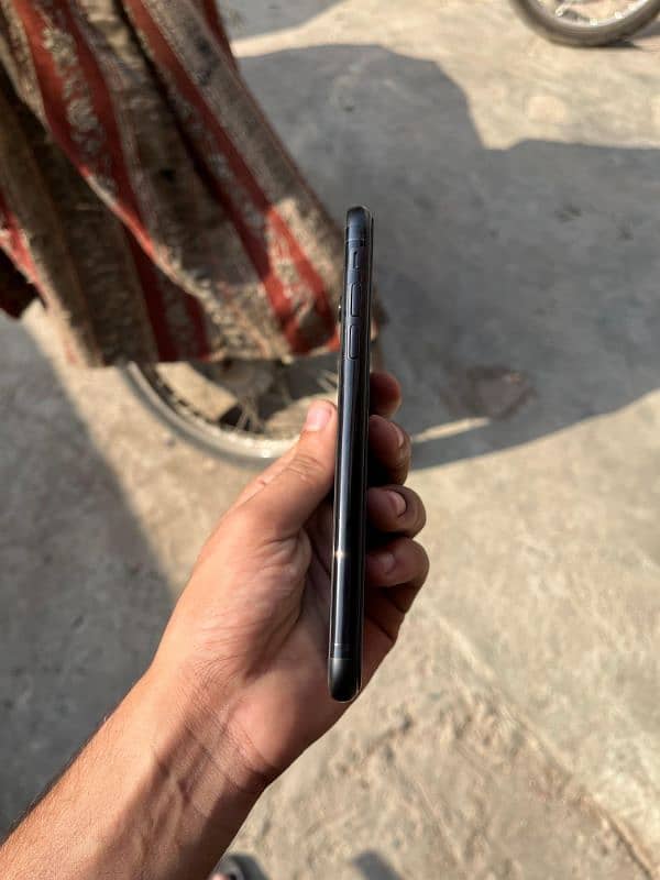 Iphone Xr  128 gb pta approved dual 7