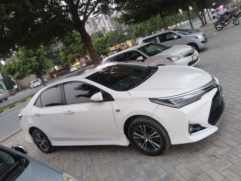 Toyota Altis Grande 2021 1