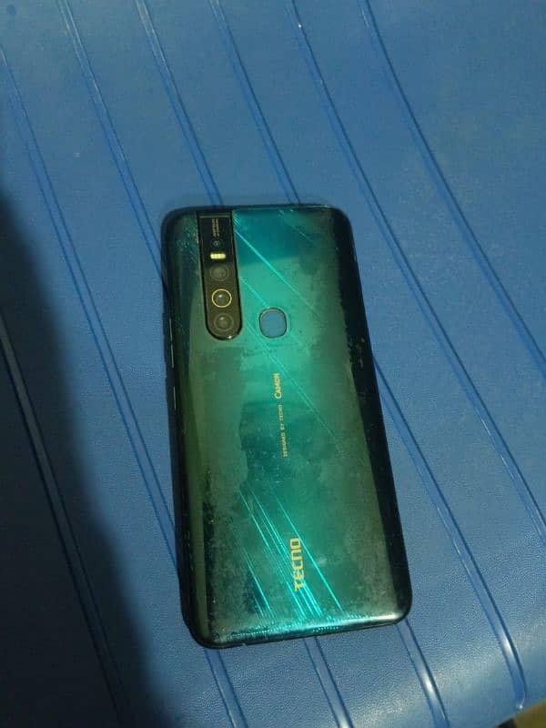 Tecno Camon 15 Pro 0