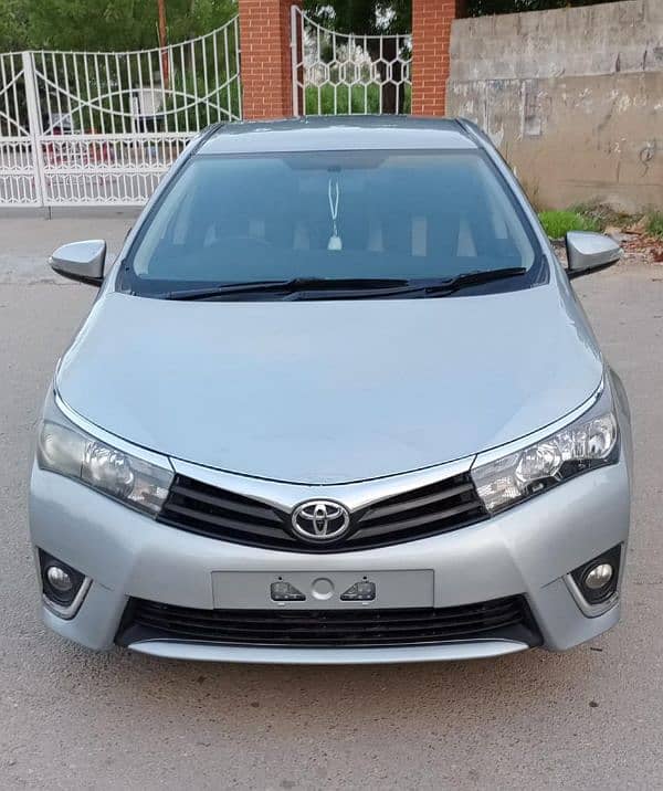 Toyota Corolla GLI 2015 Auto 1