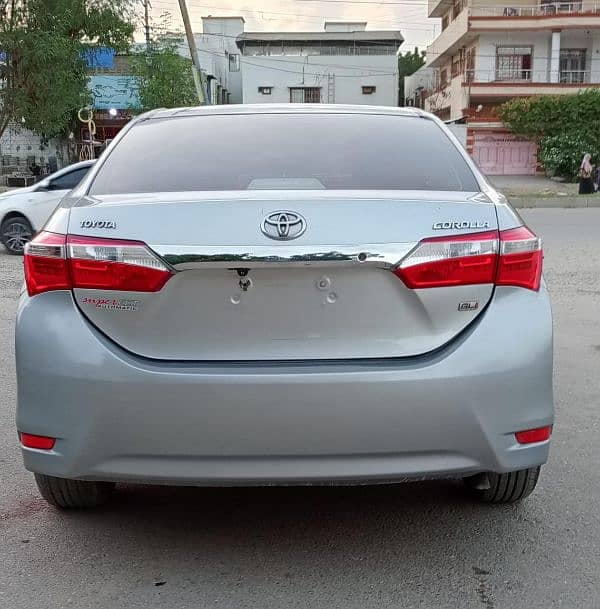 Toyota Corolla GLI 2015 Auto 2