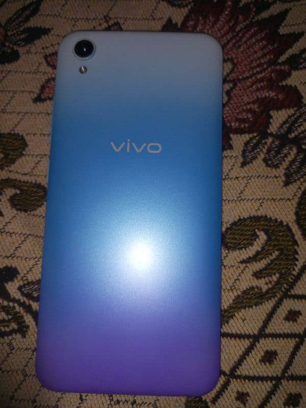 Vivo y1s 1