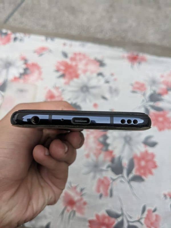 LG G8xthinq 6gb RAM 128gb STORAGE 6