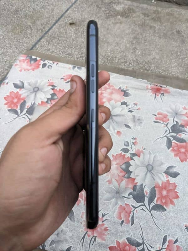 LG G8xthinq 6gb RAM 128gb STORAGE 7