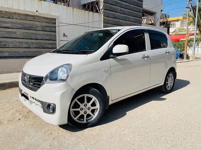 Daihatsu Mira 2015 3