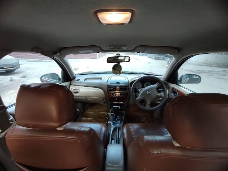 Nissan Sunny 2009 11