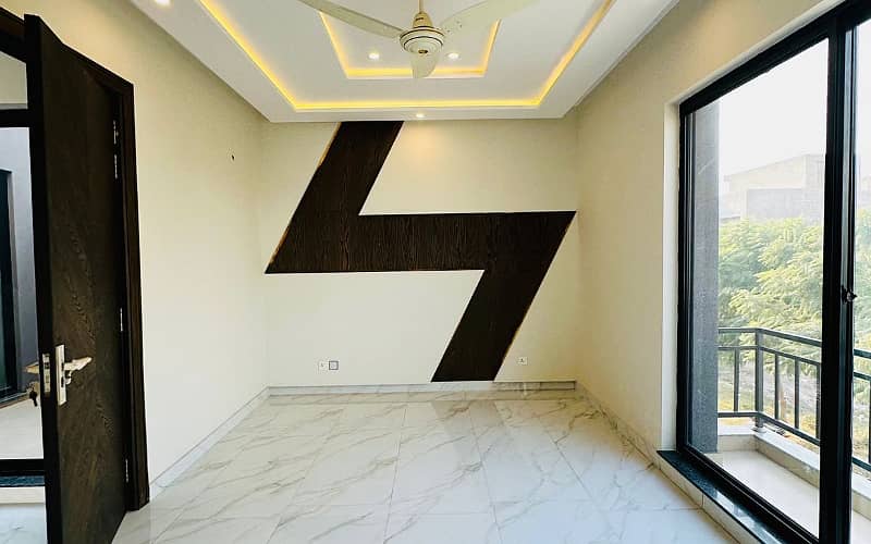 5 Marla Luxury House Available For RENT In DHA 9 Town Lahore 8