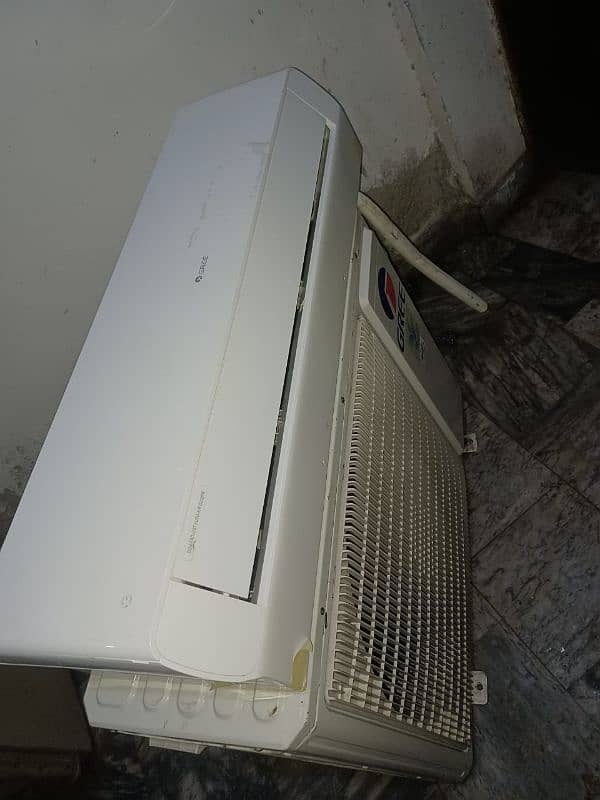 Gree DC inverter heat and cool 4