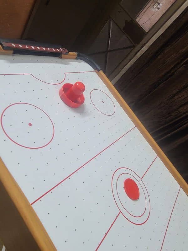 Air Hockey table 2