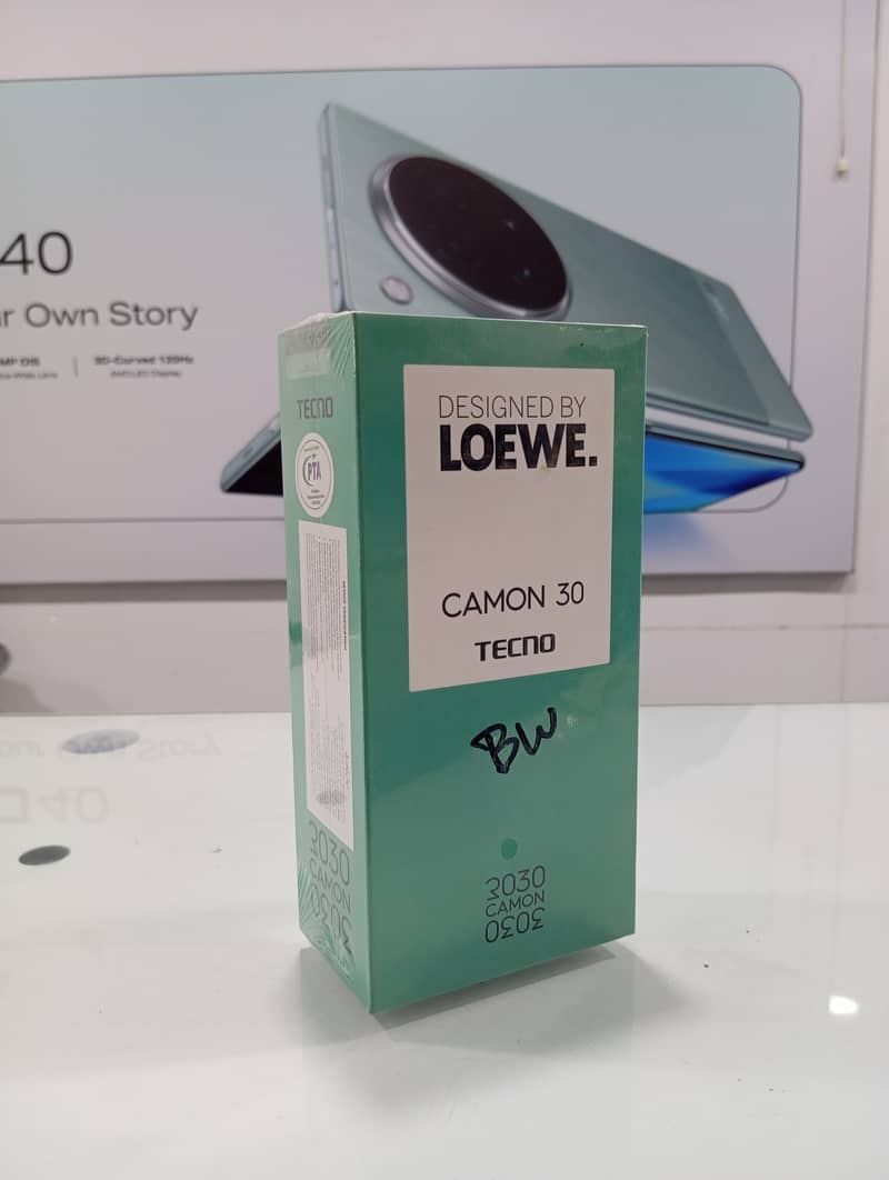 Camon 30 loewe 8/256 0