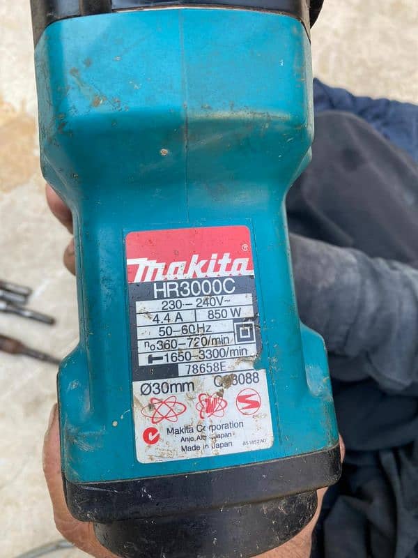 makita hr3000c 1