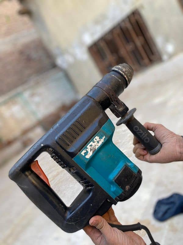 makita hr3000c 4