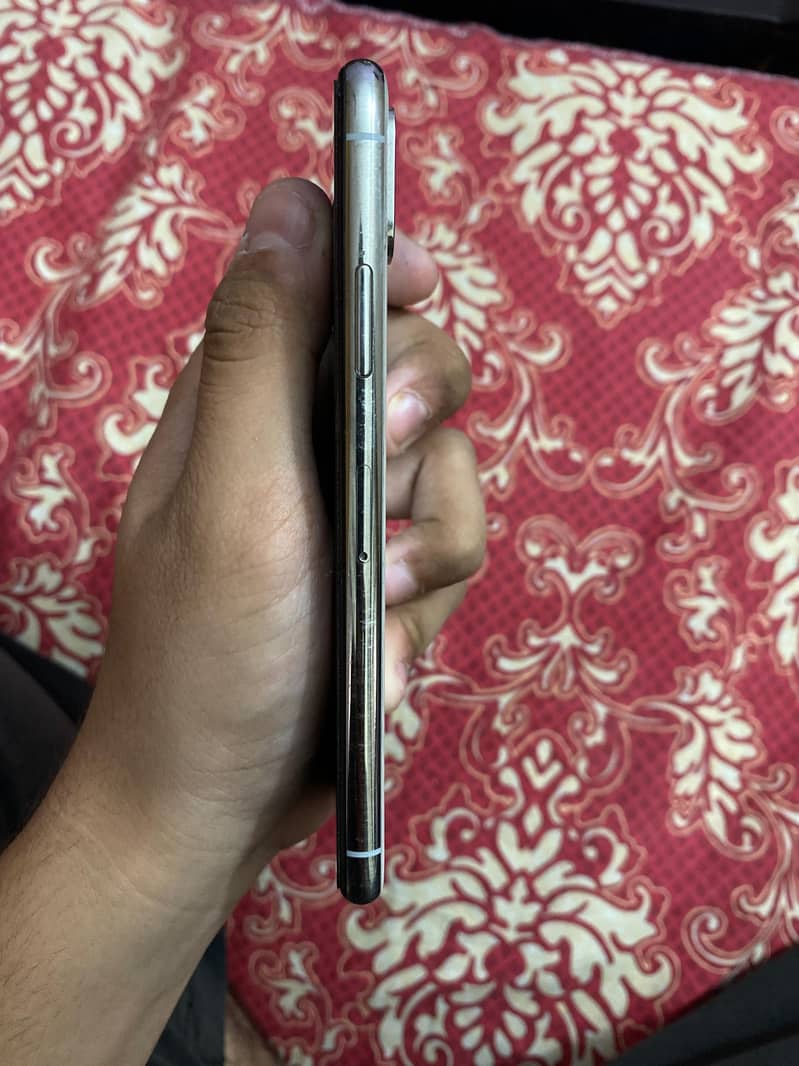 iPhone XS 64GB Non-PTA 5