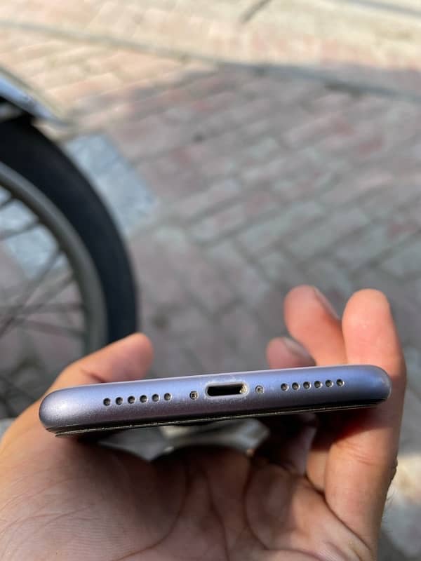 iPhone 11 128gb Factory Unlocked 4