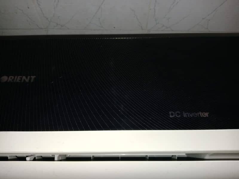 DC inverterOrient AC condition 10 by 10 urgent sale 5