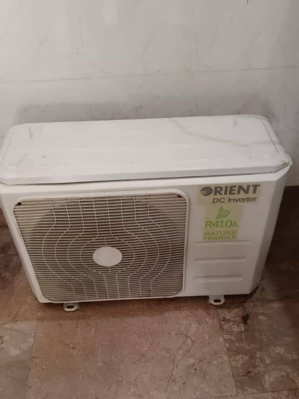 DC inverterOrient AC condition 10 by 10 urgent sale 8