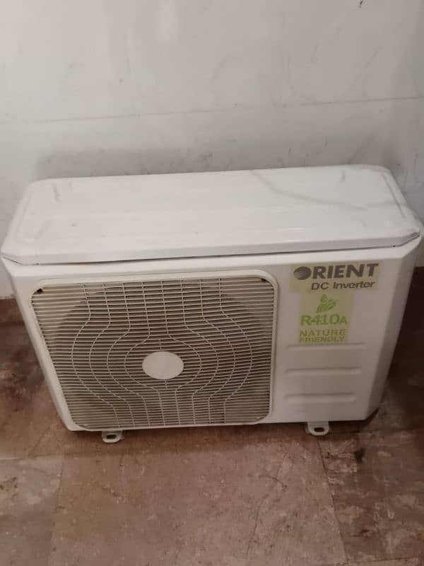 DC inverterOrient AC condition 10 by 10 urgent sale 9