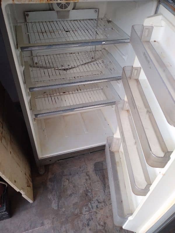 Dawlance fridge for sale 0