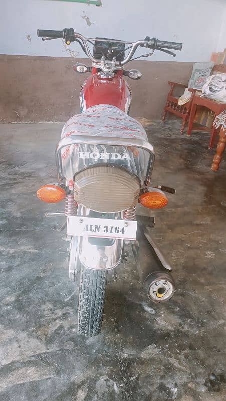 Honda 125  22 model For sale All punjab number 2