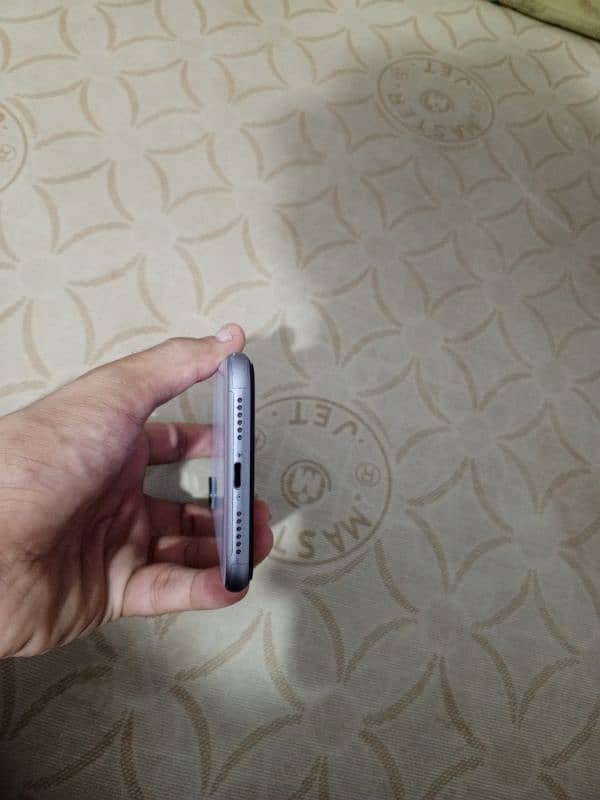 iphone 11 non pta 128gb Factor 10/10 5