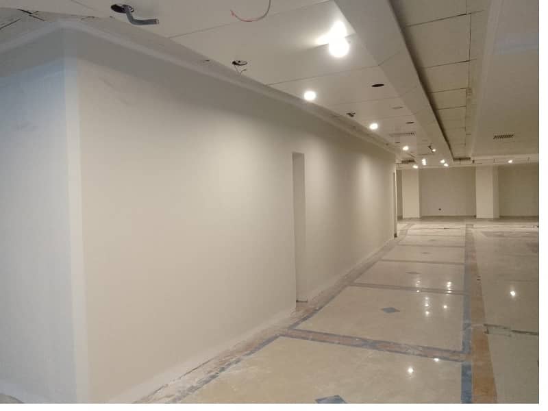 Area 1300 square Feet Brand New Corporation Office Available For Rent in Gulberg 3 Lahore 2