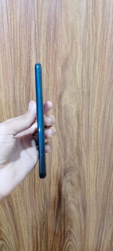 vivo y11 with box charger 10/10 condition 5