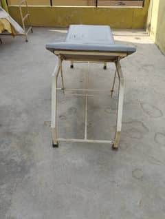 Medical stretcher (for clinics and polyclinics)