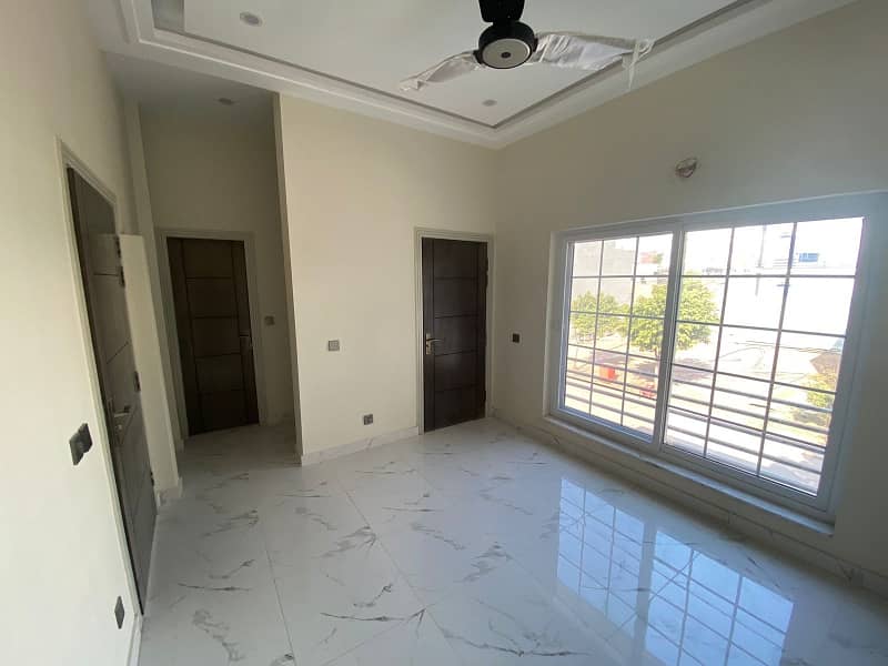 Peace Full Location Of Bahria Enclave Sector H 5 Marla Brand New House For Sale 1