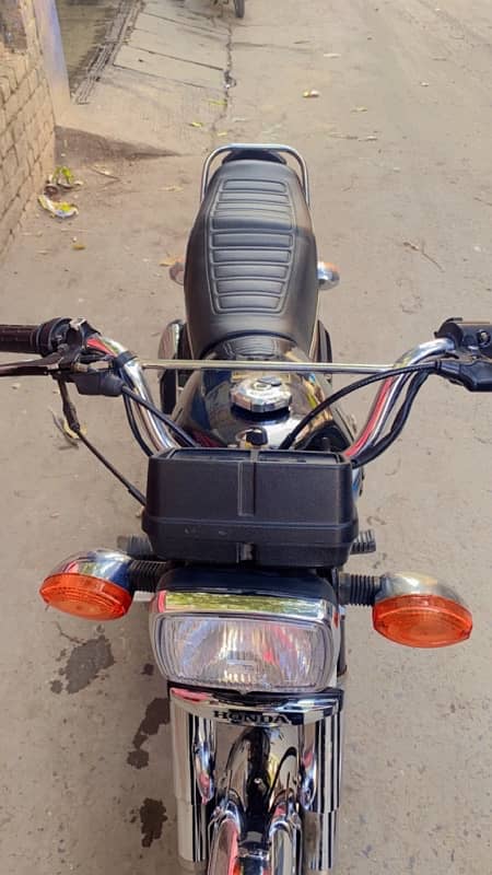 Honda 125 for sale neat condition 4