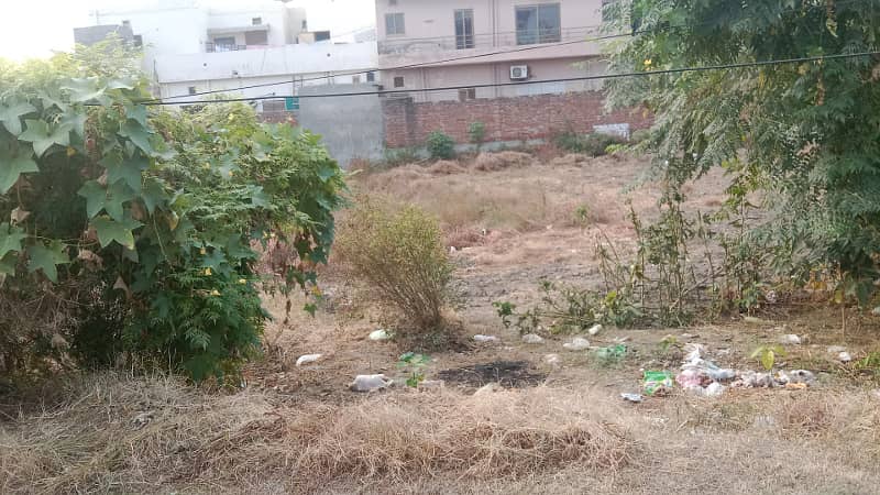 1 kanal plot in LDA avenue M block 1