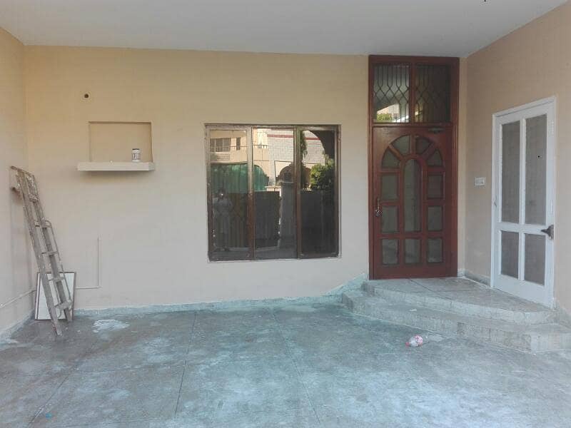 Askari-9, Lahore Cantt. 10- Marla 03 Baedroom Corner House Available For Sale 9