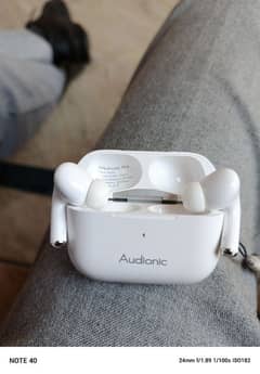 Audionic loop plus airpods