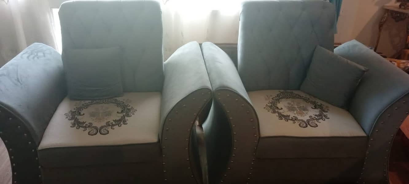 7 Seater sofa set for sale (Like New) 2