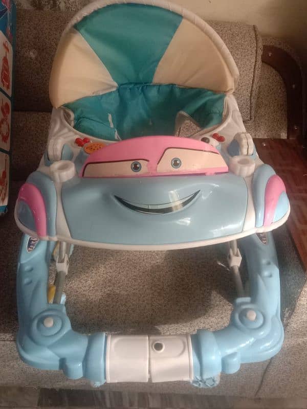 BABY PRAM IS AVAILABLE FOR SALE IN CHEEP PRICE 4